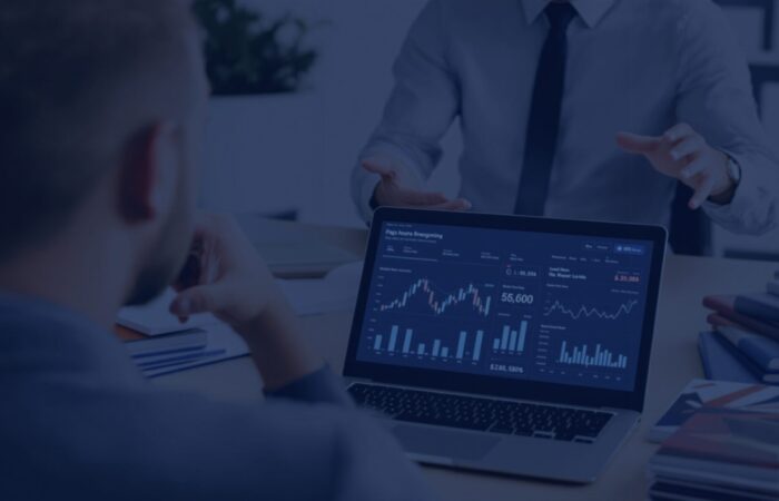 Investissement et intermédiaires : faut-il toujours passer par un courtier ?
